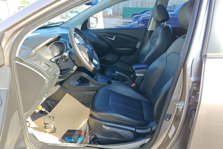 北京现代ix35 2013款 2.0L 自动两驱智能型GLS 国IV中控内饰7003