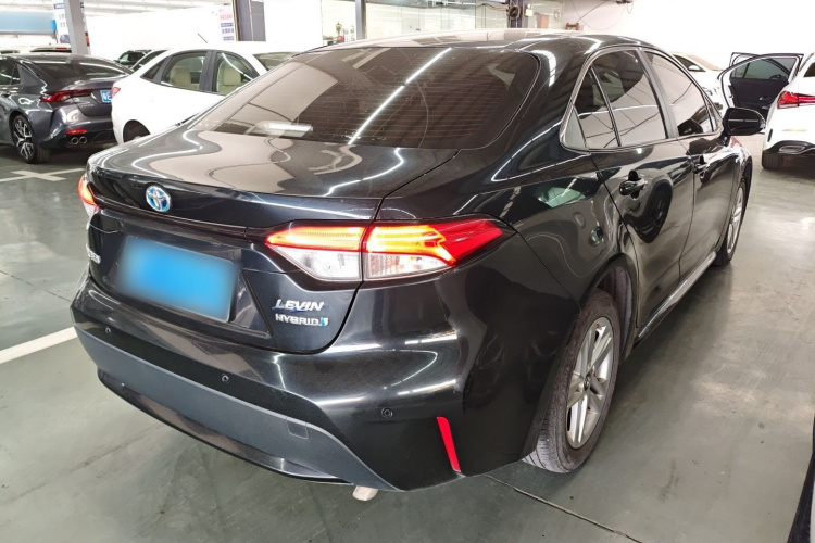 丰田 雷凌 2022款 双擎 1.8H E-CVT领先版车身外观6005