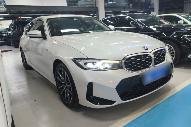 宝马3系 2023款 325Li M运动套装车身外观3