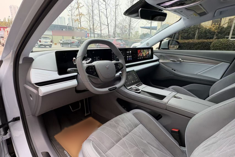 岚图汽车 岚图追光 2023款 四驱标准版中控内饰7001