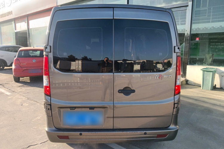 长安凯程 长安睿行M60 2023款 1.5L GDI舒适型客车6/7座车身外观6