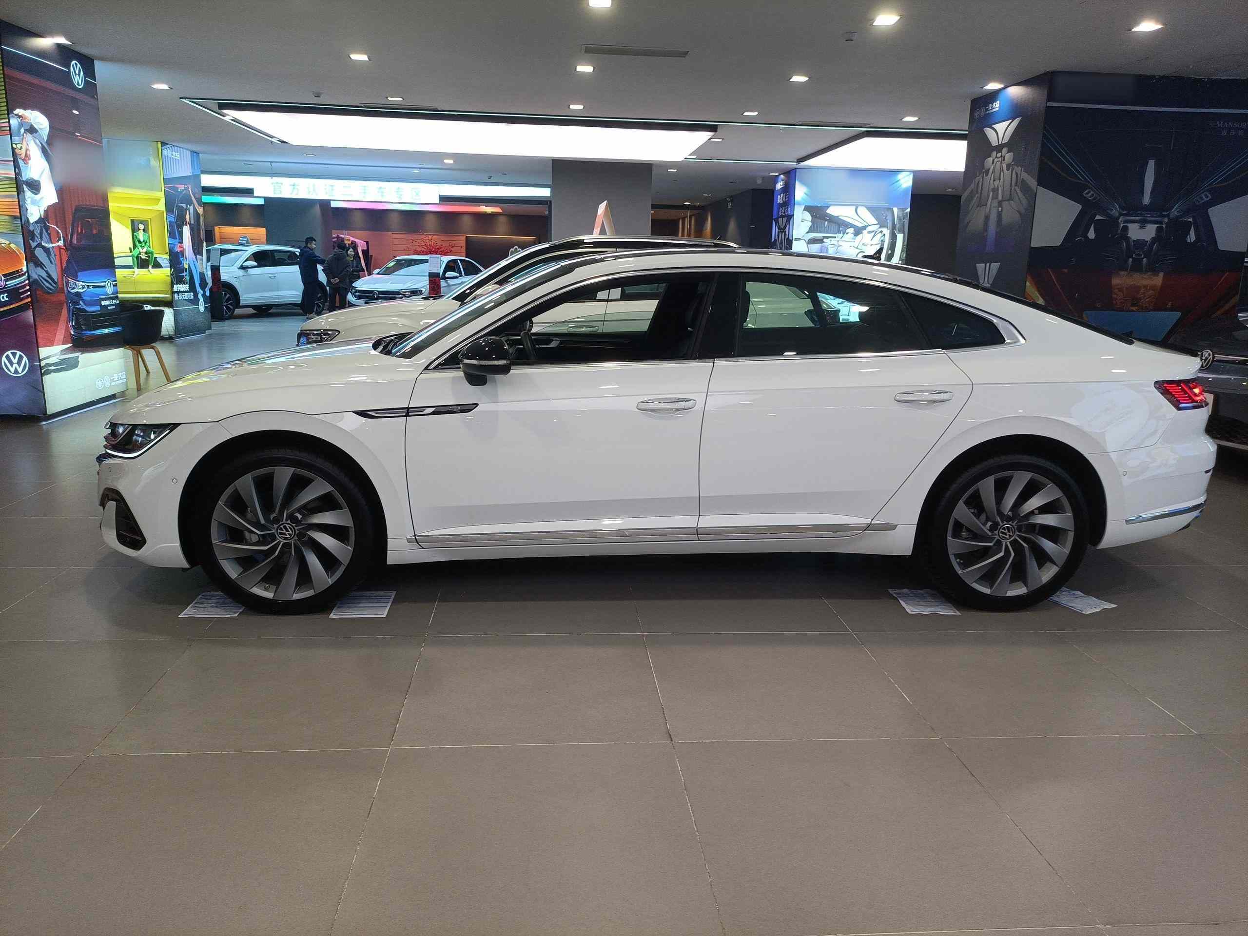 一汽-大众CC 2024款 380TSI 夺目版(4)