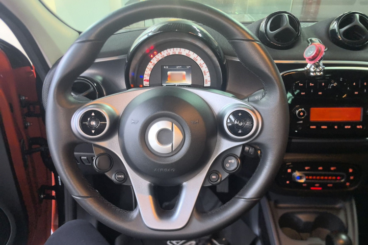 smart forfour 2018款 1.0L 52千瓦激情版局部细节13