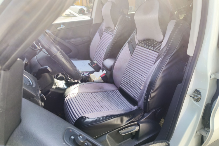 大众 途观 2017款 300TSI 自动两驱丝绸之路风尚版中控内饰19