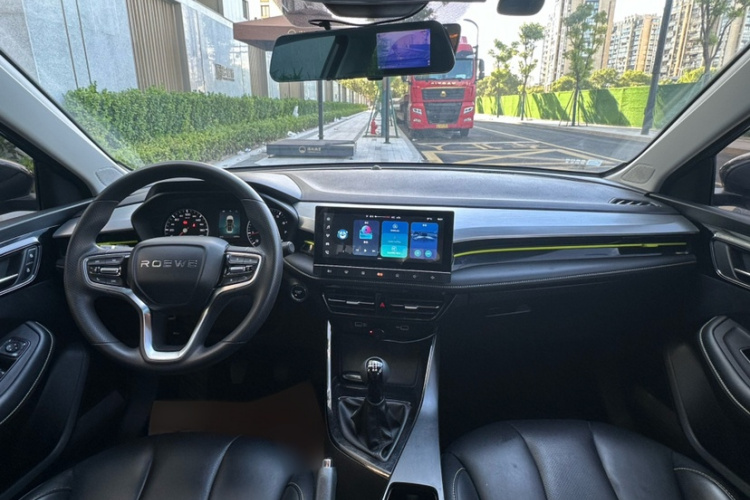 荣威i5 2021款 1.5L 手动钻石版中控内饰7005