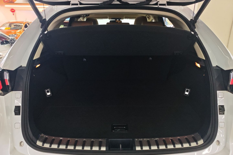 雷克萨斯NX 2016款 200 全驱 锋尚版局部细节9005