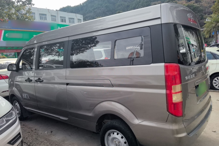 金杯 新海狮X30L 2021款 1.5L财富无空调版客车国VI SWC15M车身外观4