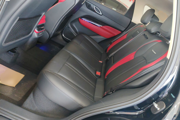 红旗HS3 2023款 1.5T 两驱善为版中控内饰21