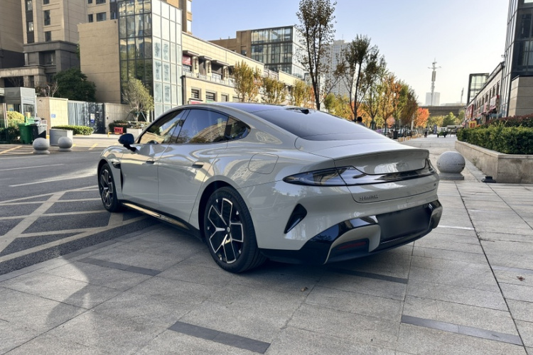 小米汽车 小米SU7 2024款 后驱超长续航高阶智驾Pro版车身外观6013