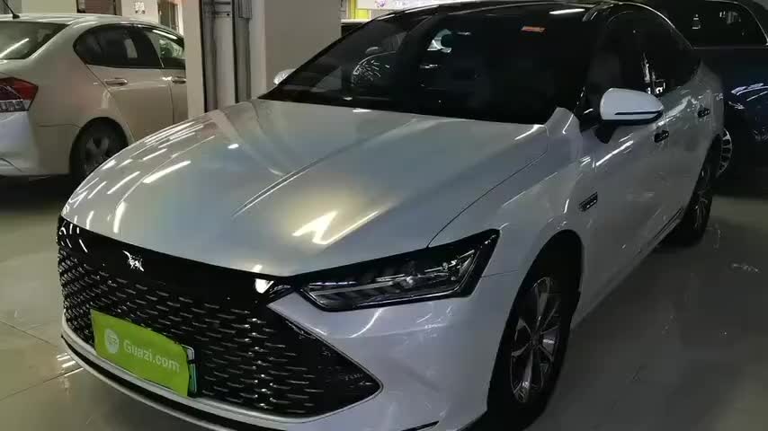 比亚迪 秦PLUS 2023款 冠军版 DM-i 55KM领先型实拍1