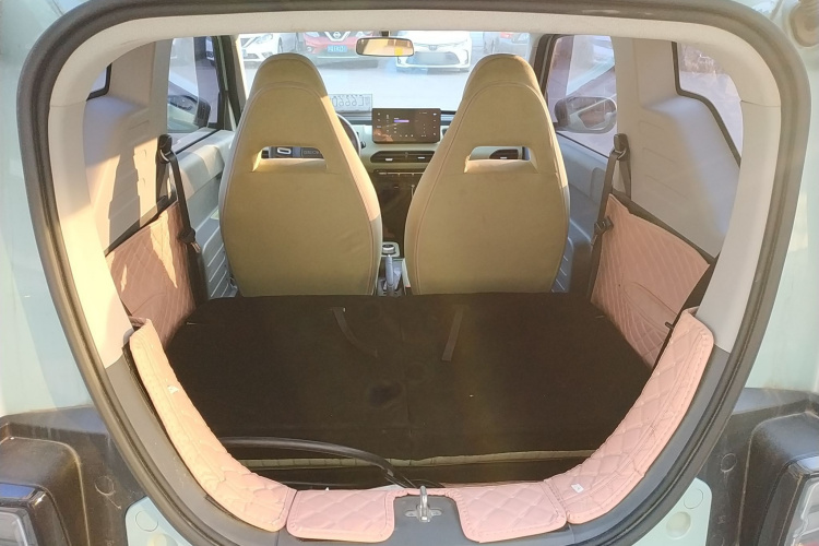 吉利银河 2023款 熊猫mini 200km 耐力熊机舱底盘23