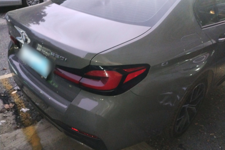 宝马5系(进口) 2022款 改款 530i M运动套装车身外观6006