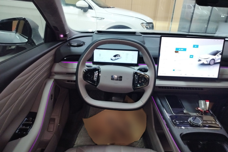 吉利银河 银河星耀8 2025款 130km EM-P 星舰版中控内饰13