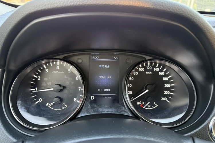 日产 奇骏 2019款 2.0L CVT智联舒适版 2WD局部细节14