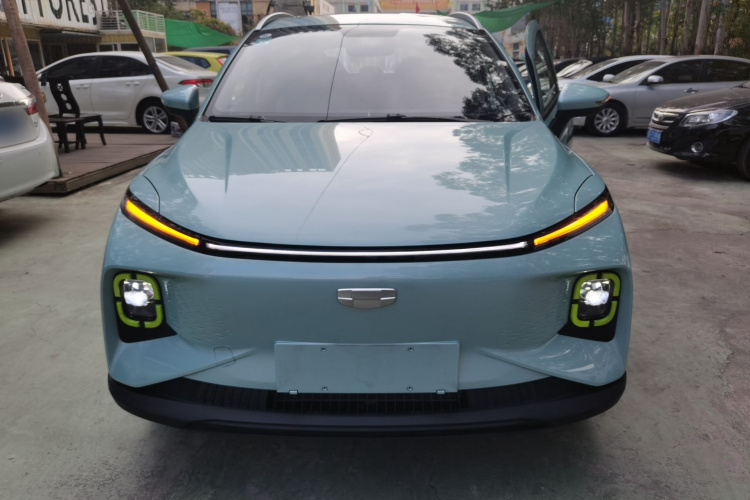 吉利几何E萤火虫 2023款 401KM 玲珑虎 5座车身外观2