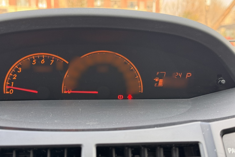 丰田 雅力士 2011款 1.6E 自动魅动版局部细节14