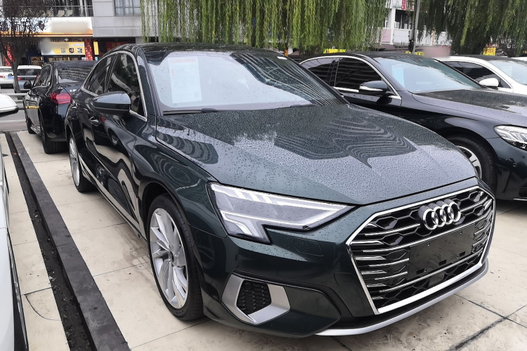 奥迪A3 2022款 A3L Limousine 35 TFSI 时尚致雅型车身外观3
