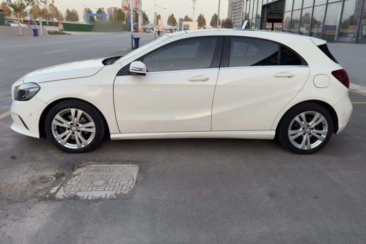 奔驰A级(进口) 2017款 A 200 动感型车身外观6003