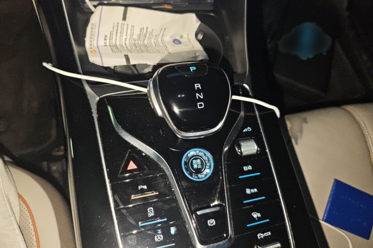 比亚迪 秦PLUS 2024款 荣耀版 EV 420KM领先型局部细节18