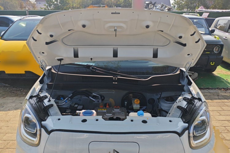 零跑汽车 零跑T03 2025款 310舒享版机舱底盘24