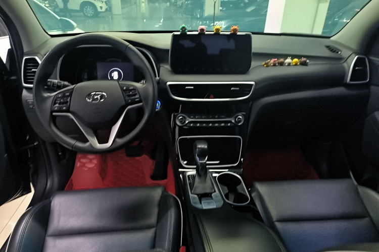 现代 途胜 2019款 280TGDi 双离合两驱智联版 国V中控内饰7002