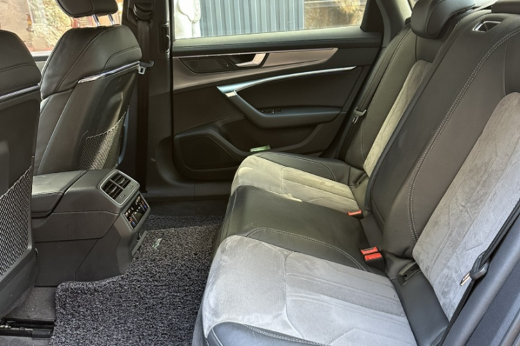 奥迪A6L 2020款 45 TFSI 臻选动感型中控内饰7002