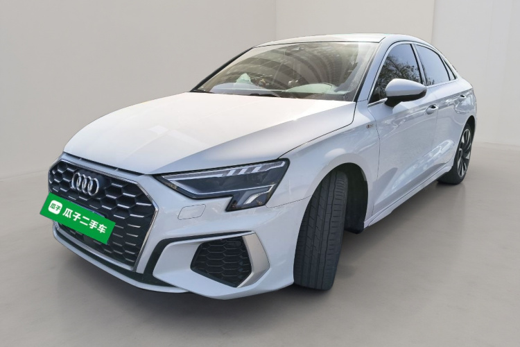 奥迪A3 2023款 改款 A3L Limousine 35 TFSI 时尚运动型车身外观1