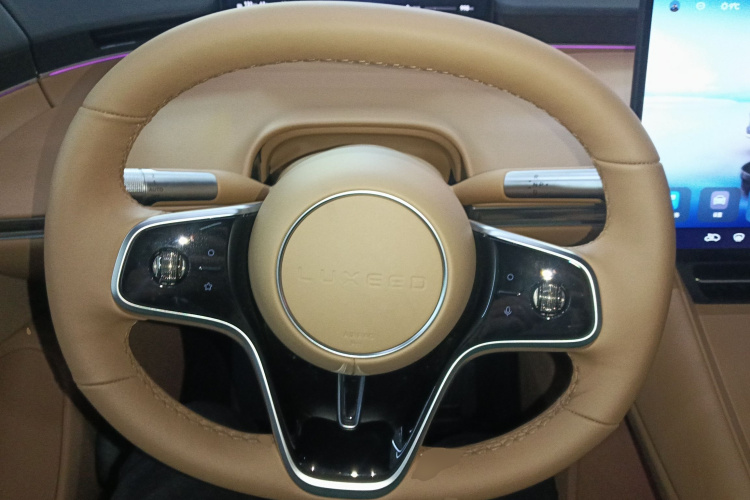 鸿蒙智行 智界R7 2025款 增程 331km Ultra局部细节13