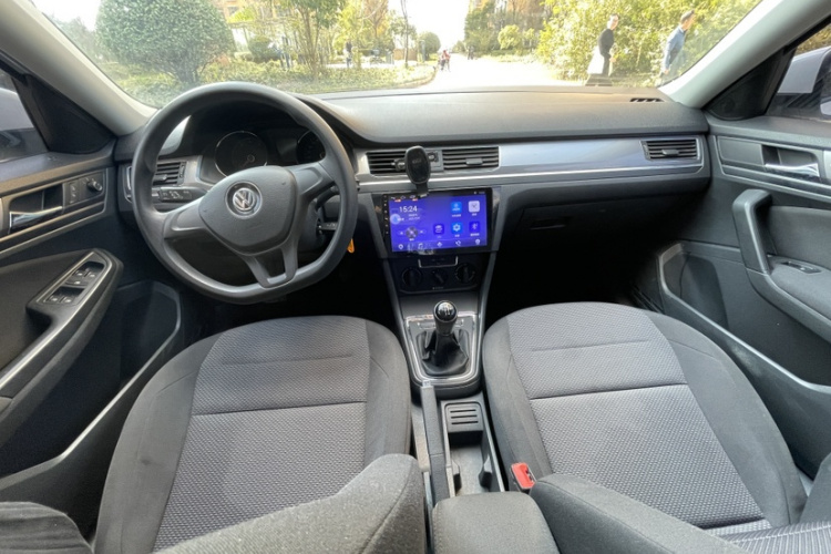 大众 2019款 宝来·传奇 1.5L 手动时尚型 国V中控内饰7009