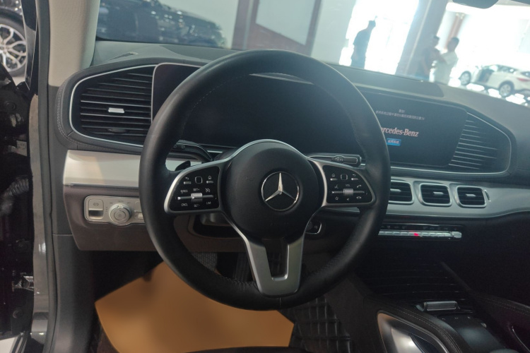 奔驰GLE 2021款 GLE 450 4MATIC 时尚型局部细节13
