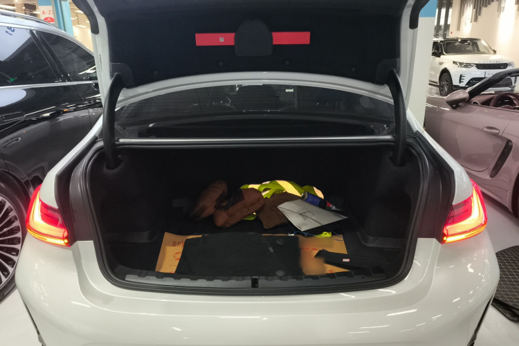 宝马3系 2025款 325i M运动套装机舱底盘23