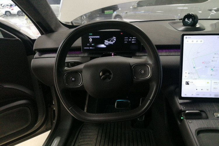 蔚来ET7 2022款 100kWh中控内饰13