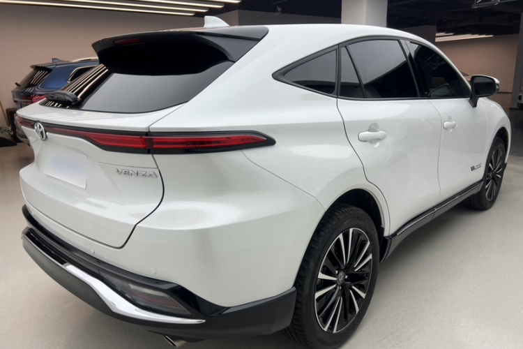 丰田 威飒 2023款 2.0L CVT两驱尊贵版车身外观6008