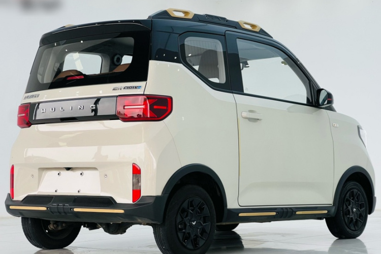 五菱汽车 宏光MINIEV 2022款 GAMEBOY 200km 玩咖款 磷酸铁锂车身外观6005