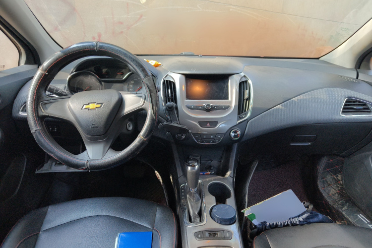 雪佛兰 科鲁兹 2018款 320 自动先锋天窗版中控内饰12