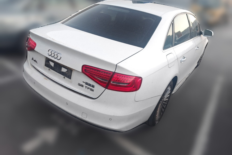 奥迪A4L 2016款 35 TFSI 典藏版 自动标准型车身外观7