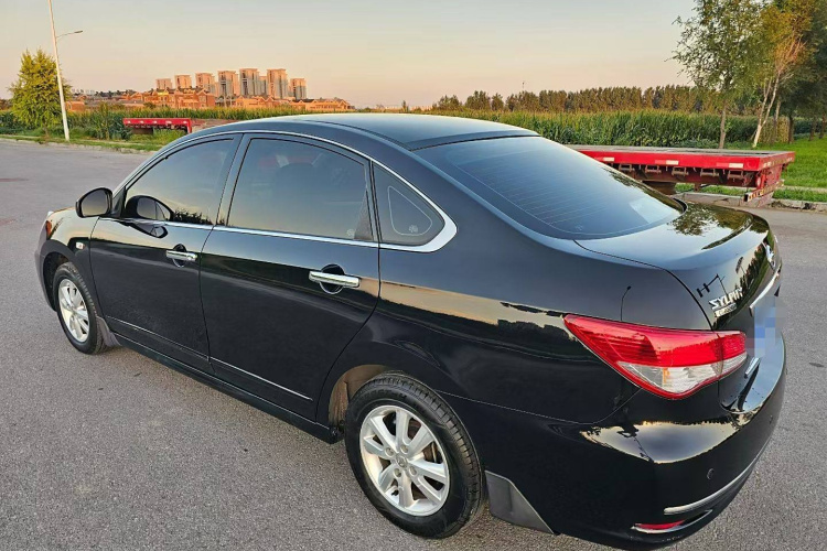 日产 轩逸 2016款 经典 1.6XE 手动领先版车身外观6005