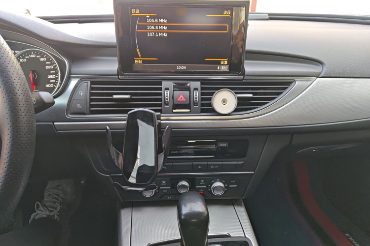 奥迪A6L 2018款 30周年年型 35 TFSI 时尚型局部细节16