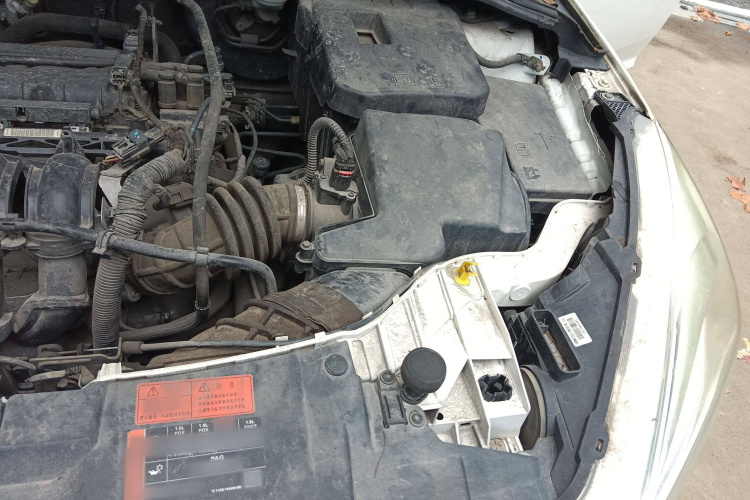 福特 福克斯 2015款 三厢 1.6L 手动舒适型局部细节9007