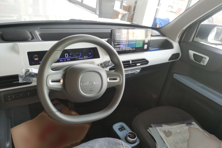 吉利银河 2024款 熊猫mini 200km 耐力熊中控内饰12