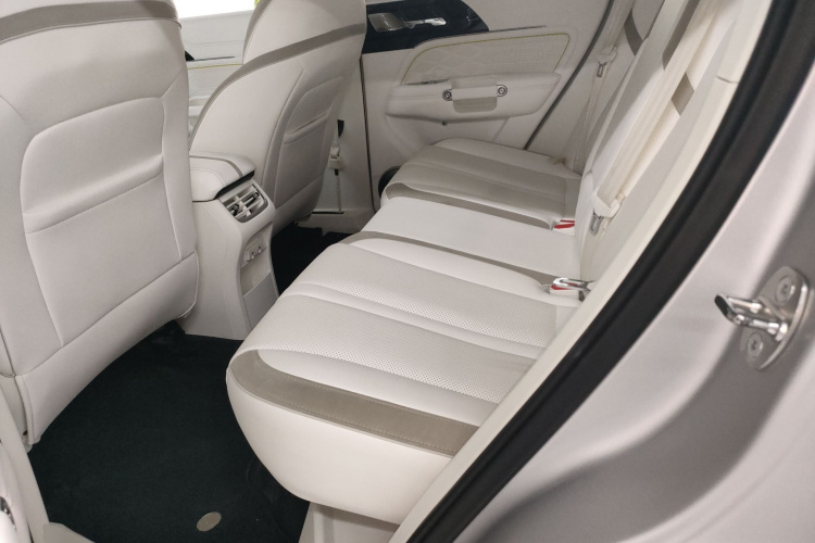 超境汽车 共创坦克300 2021款 2.0T 赛博坦克中控内饰21