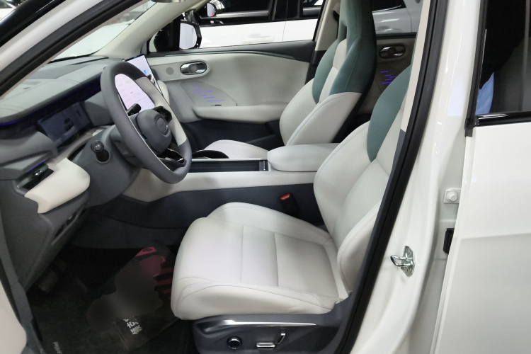 领克06 EM-P 2023款 EM-P 126长续航Halo局部细节19