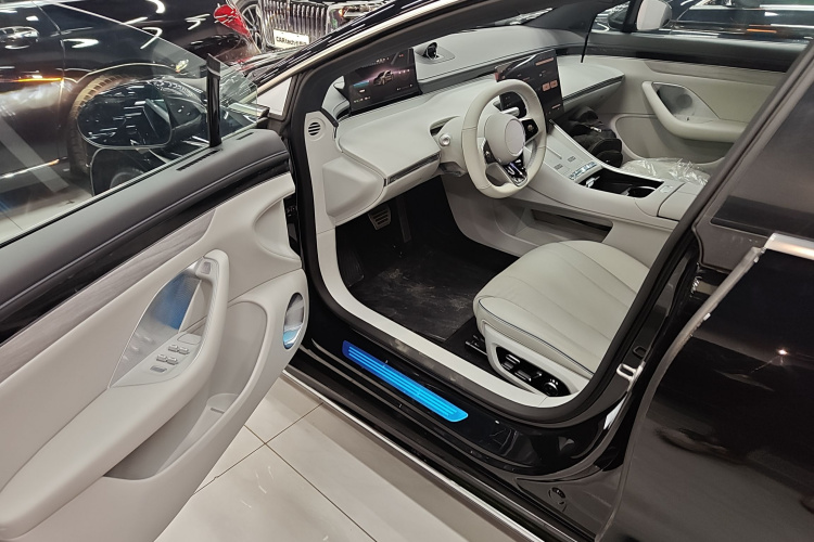 鸿蒙智行 智界S7 2024款 Pro中控内饰7003