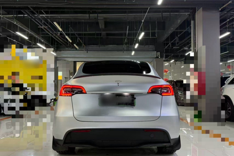 特斯拉 Model Y 2023款 后轮驱动版车身外观6005