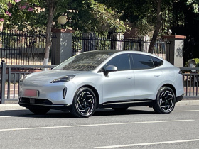 昊铂HT 2023款 670 后驱特高压版