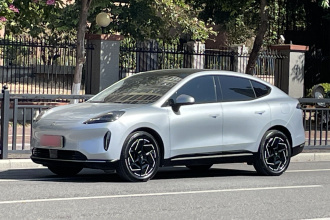 昊铂HT 2023款 670 后驱特高压版