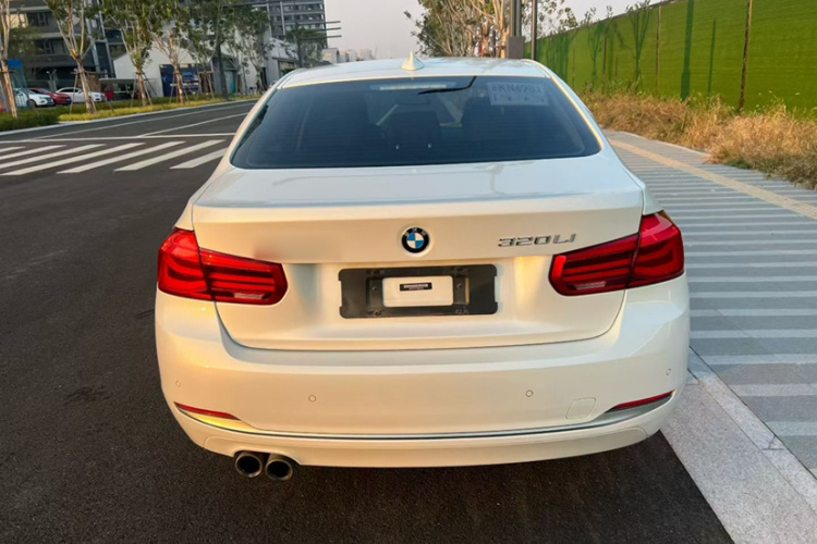 宝马3系 2018款 320Li 时尚型车身外观6002