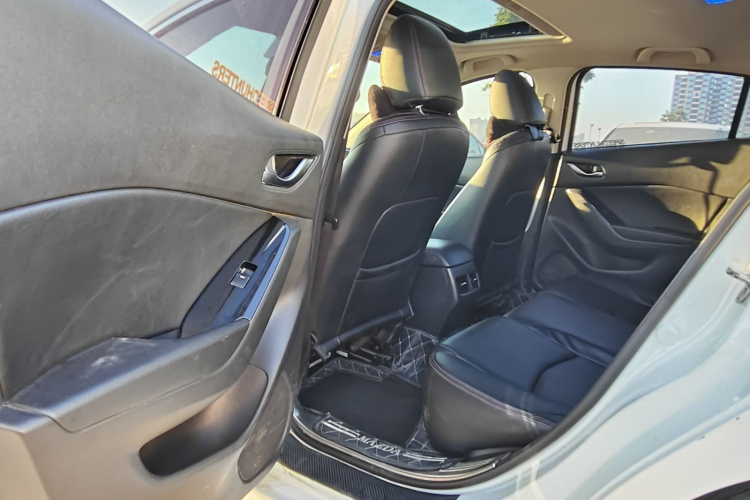 马自达3 昂克赛拉 2017款 三厢 1.5L 自动豪华型 国V中控内饰7003