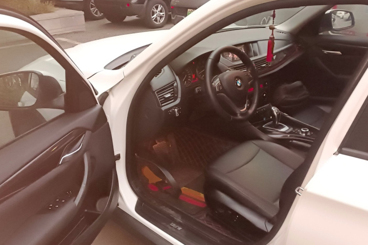 宝马X1 2015款 sDrive18i 时尚晋级版中控内饰20