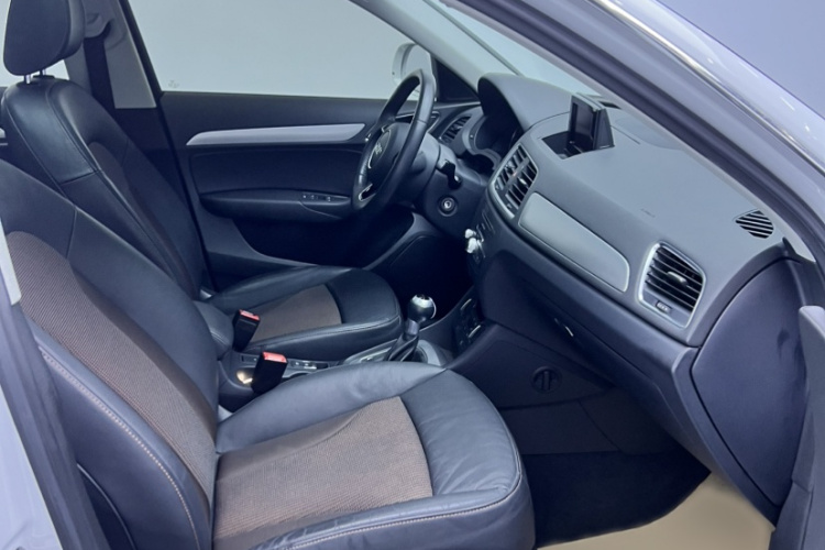 奥迪Q3 2018款 30周年年型 30 TFSI 时尚型车身外观6014